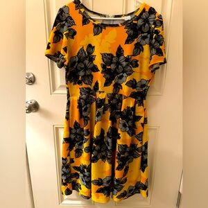 LuLaRoe Amelia - black and gold